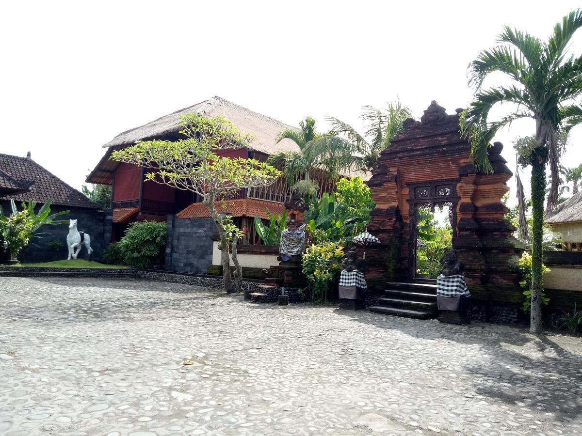 KERATON TANAH LOT VILLAS ТАБАНАН